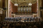BYCHKOV_Semyon_con_orquesta_fotodePetra_Hajska.jpg
