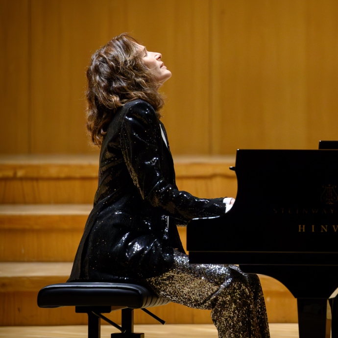 Hélène Grimaud vuelve a entusiasmar al público de Ibermúsica