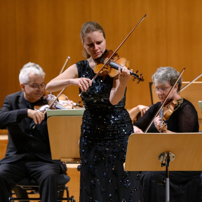 Julia Fischer y la Academy of St Martin in the Fields clausuran la Serie Barbieri 21/22