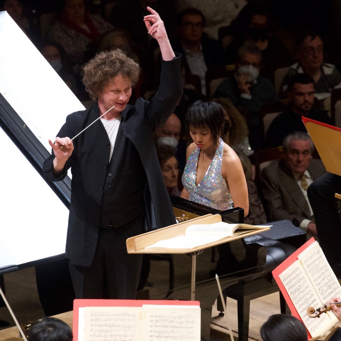 Philharmonia Orchestra regresa a Ibermúsica con Yuja Wang